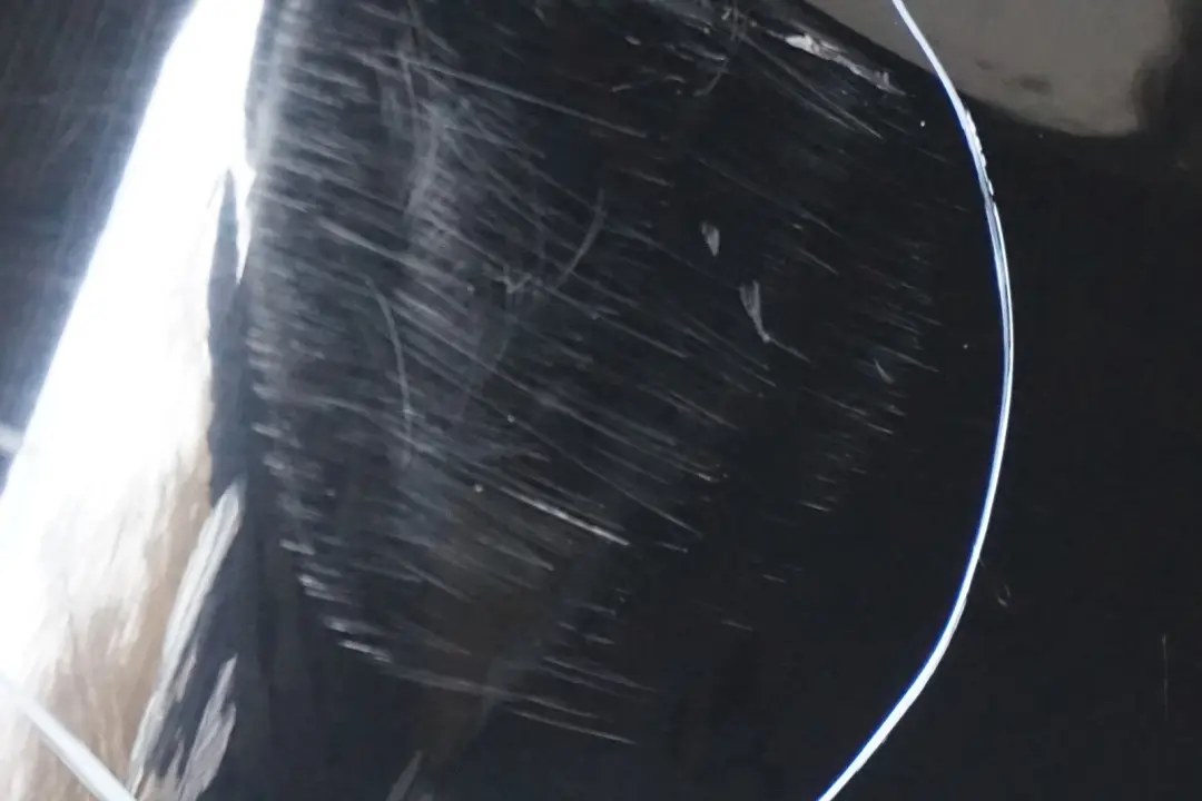 Zderzak tylny tył schwarz II 668 do BMW 3 E90 o numerze 51120033194 BMW 3 E90 Zderzak tylny tył schwarz II 668 - SKU 0033194-SCH3 - Numer Części 51120033194