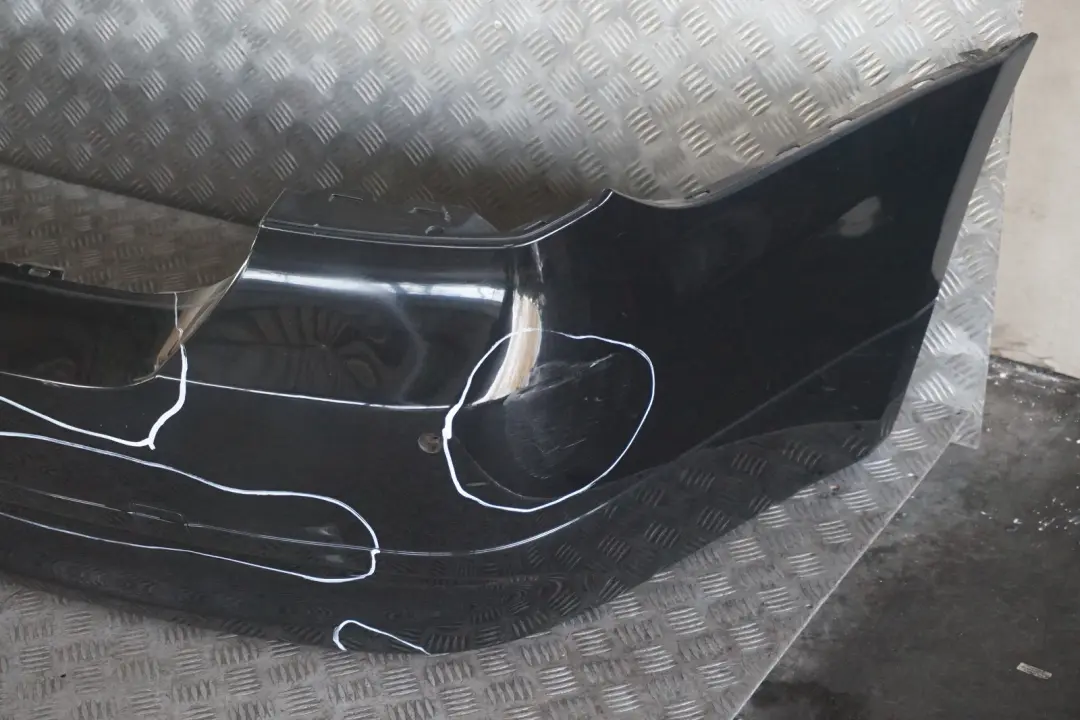 Zderzak tylny tył schwarz II 668 do BMW 3 E90 o numerze 51120033194 BMW 3 E90 Zderzak tylny tył schwarz II 668 - SKU 0033194-SCH3 - Numer Części 51120033194