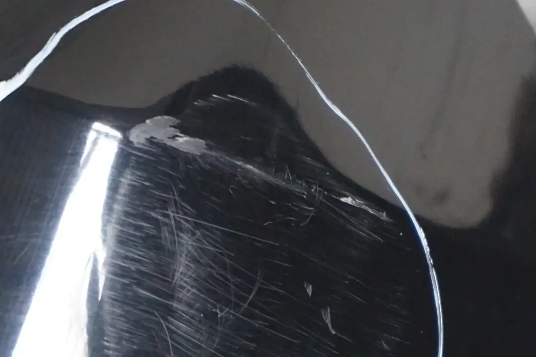 Zderzak tylny tył schwarz II 668 do BMW 3 E90 o numerze 51120033194 BMW 3 E90 Zderzak tylny tył schwarz II 668 - SKU 0033194-SCH3 - Numer Części 51120033194