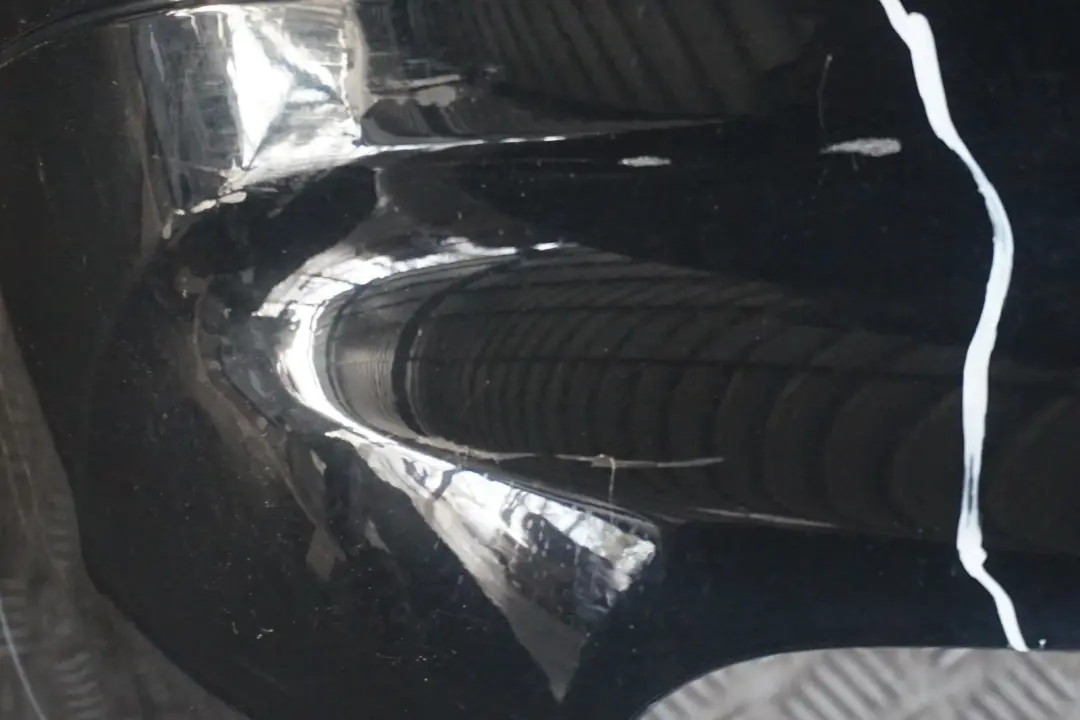 Zderzak tylny tył schwarz II 668 do BMW 3 E90 o numerze 51120033194 BMW 3 E90 Zderzak tylny tył schwarz II 668 - SKU 0033194-SCH3 - Numer Części 51120033194