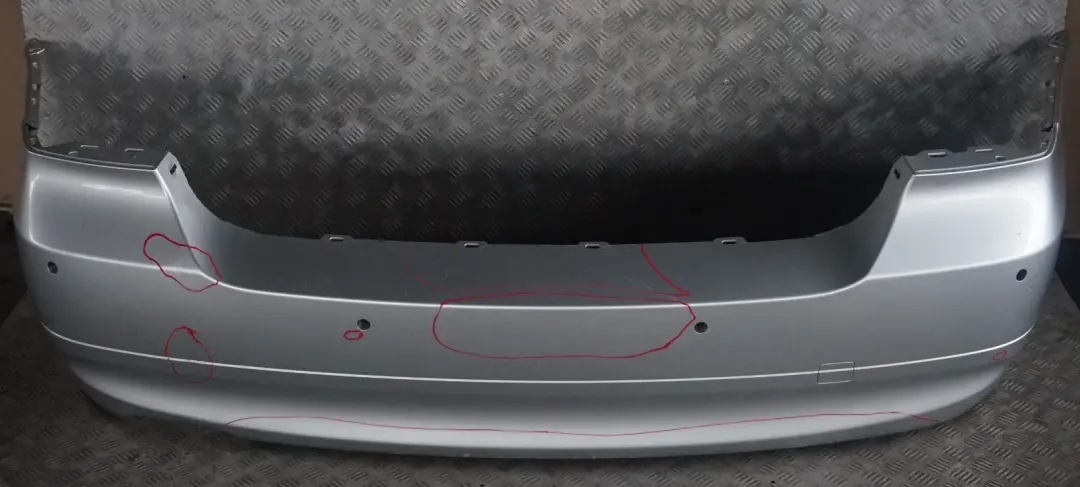 Complete Rear Bumper Trim PDC Titansilber Silver Metallic to BMW 3 Series 5 E90 with Part number 0033194 BMW 3 Series 5 E90 Complete Rear Bumper Trim PDC Titansilber Silver Metallic - SKU 0033194-TS5 - Part number 0033194