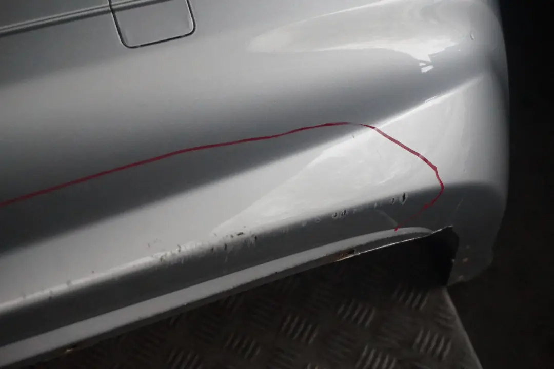 Complete Rear Bumper Trim PDC Titansilber Silver Metallic to BMW 3 Series 5 E90 with Part number 0033194 BMW 3 Series 5 E90 Complete Rear Bumper Trim PDC Titansilber Silver Metallic - SKU 0033194-TS5 - Part number 0033194