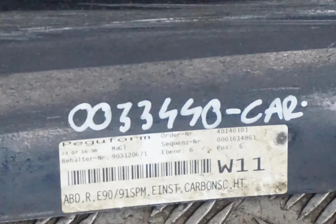 Listello Portiera Apertura Gonna Destra Nero Carbone per BMW E90 E91 M Sport con numero di parte 0033440 BMW E90 E91 M Sport Listello Portiera Apertura Gonna Destra Nero Carbone - SKU 0033440-CAR - Numero di parte 0033440