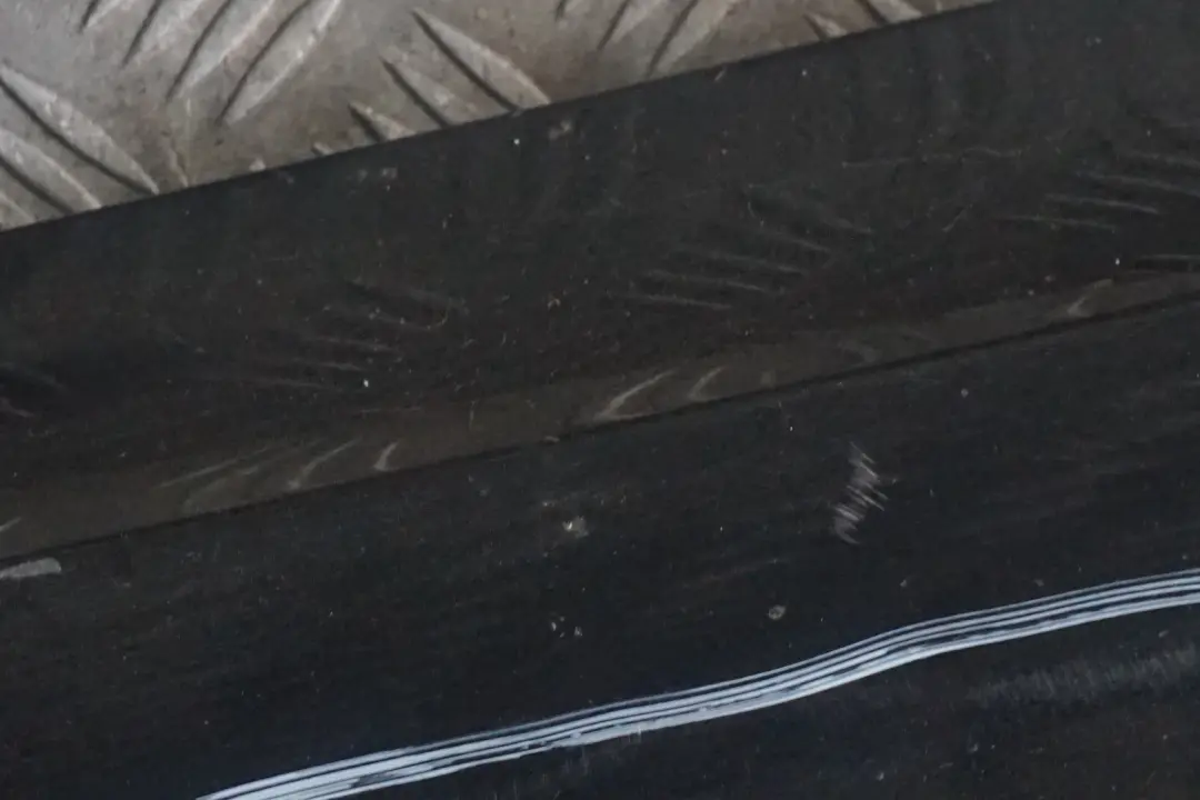 Bas de Porte Couverture Seuil a Gauche Noir Sapphire pour BMW 3 E90 E91 M Sport à propos du numéro de pièce 0033441 BMW 3 E90 E91 M Sport Bas de Porte Couverture Seuil a Gauche Noir Sapphire - SKU 0033441-BS2 - Numéro de pièce 0033441