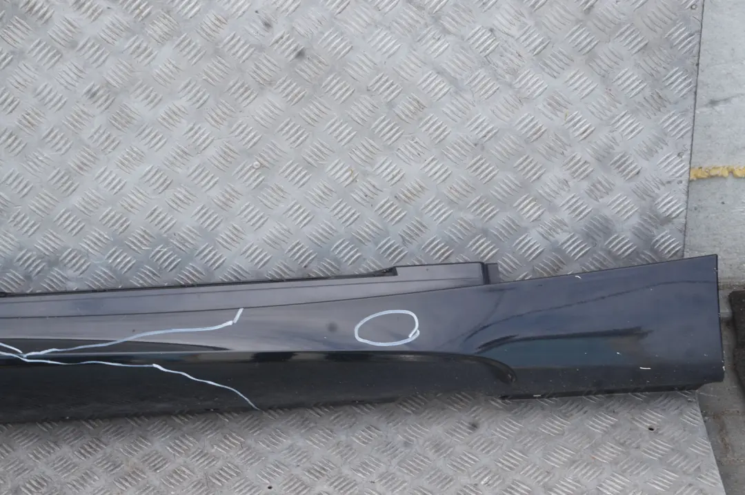 BMW E87 LCI M Sport Bas de Porte Couverture Seuil Droite Noir Sapphire - SKU 0033556-BS2 - Numéro de pièce 33556