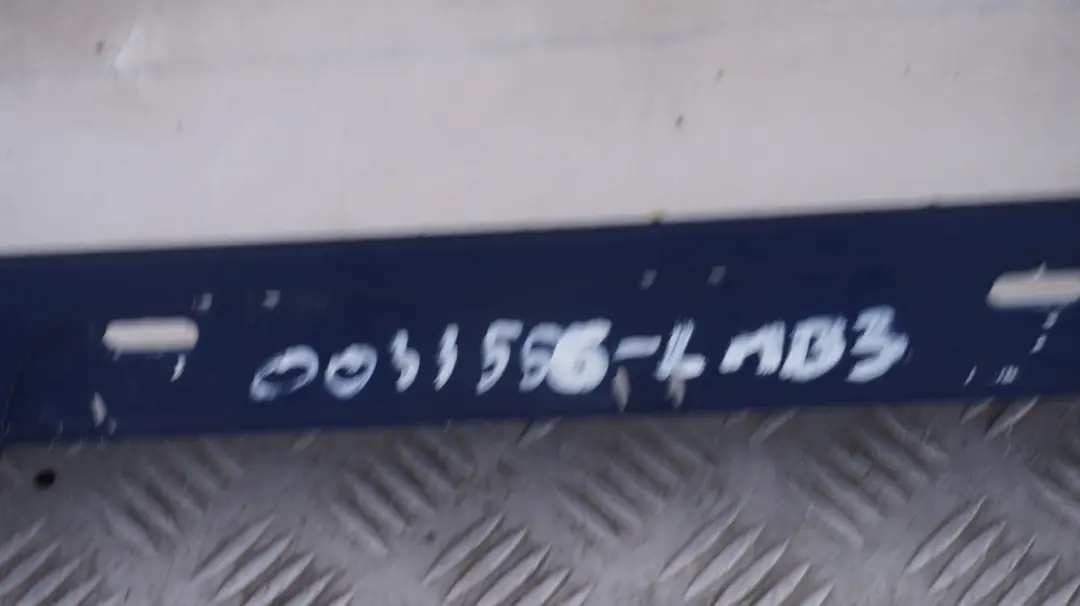 Schwellerleiste Blende Schweller rechts Le Mans Blau für BMW 1 er E87 LCI M Sport mit Teilenummer 51770033556-LMB1 BMW 1 er E87 LCI M Sport Schwellerleiste Blende Schweller rechts Le Mans Blau - SKU 0033556-LMB3 - Teilenummer 51770033556-LMB1