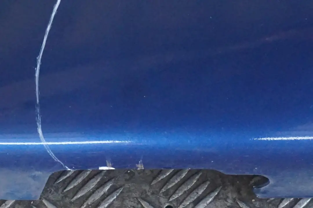BMW 1 er E87 M Sport Schwellerleiste Blende Schweller Rechts Le Mans Blau - SKU 0033556-MTB - Teilenummer 0033556