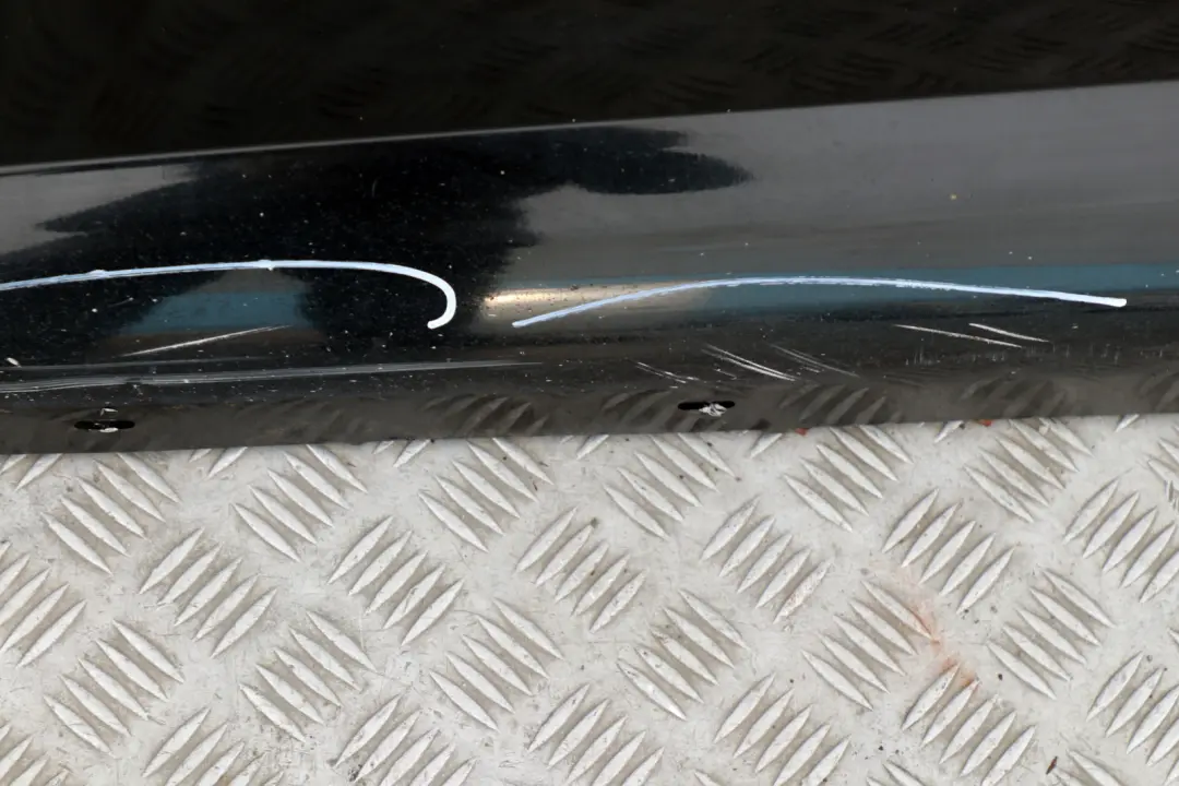 £BMW 1 SERIES E87 E87N M SPORT Sill Strip Side Skirt Left N/S Black Sapphire to with Part number 33557 £BMW 1 SERIES E87 E87N M SPORT Sill Strip Side Skirt Left N/S Black Sapphire - SKU 0033557-BS - Part number 33557