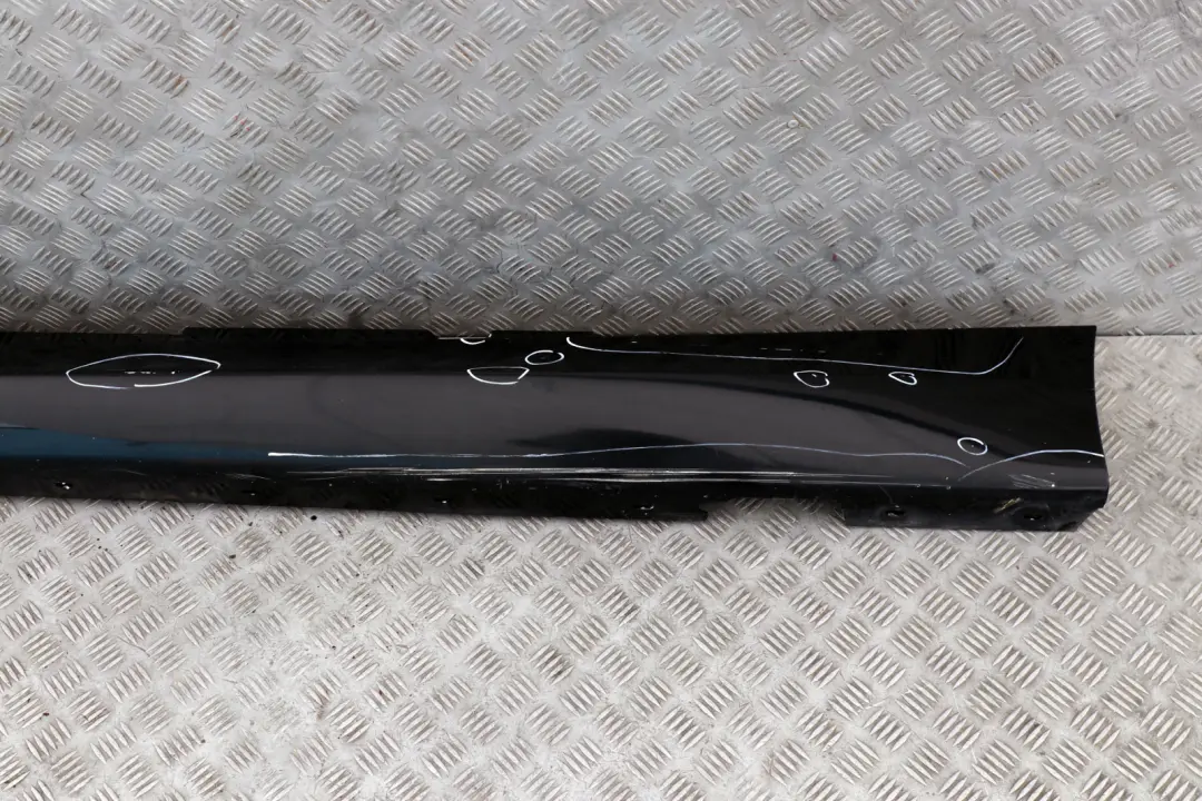 BMW E87 LCI M Sport Bas de Porte Couverture Seuil A Gauche Noir Saphir - SKU 0033557-BS - Numéro de pièce 33557