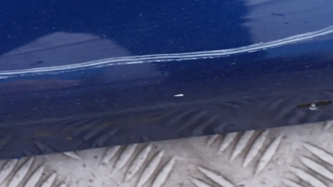 Nakładka listwa próg lewy M-Pakiet do BMW E87 o numerze 33557 BMW E87 Nakładka listwa próg lewy M-Pakiet - SKU 0033557-LMB2 - Numer Części 33557