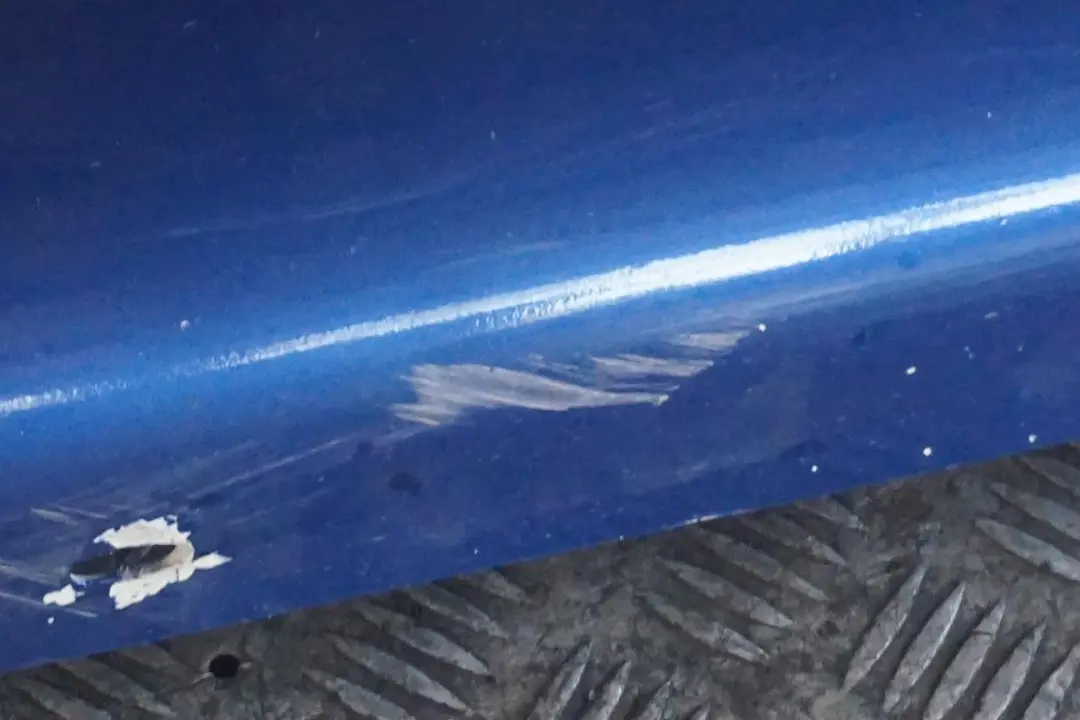 BMW E87 M Sport Sill Strip Faldon Lateral Izquierdo Montegoblau Azul - A51 - SKU 0033557-MTB - Número de pieza 0033557