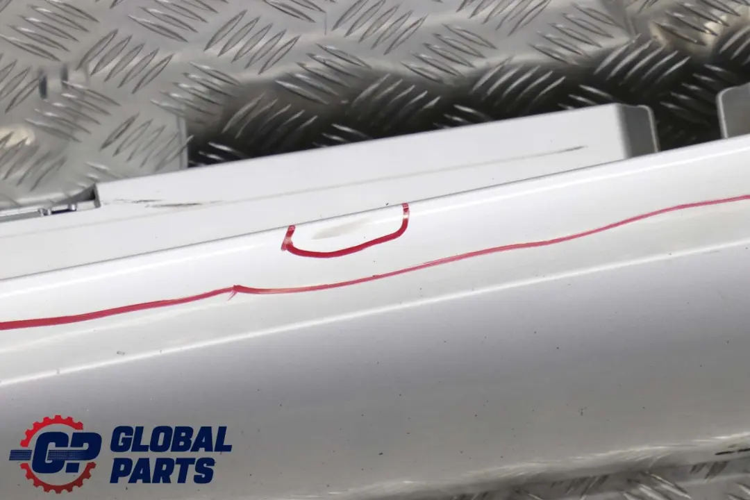 Schwellerleiste Blende Schweller Links Titansilber - 354 für BMW 1 er E87 M Sport mit Teilenummer 0033557 BMW 1 er E87 M Sport Schwellerleiste Blende Schweller Links Titansilber - 354 - SKU 0033557-TS1 - Teilenummer 0033557