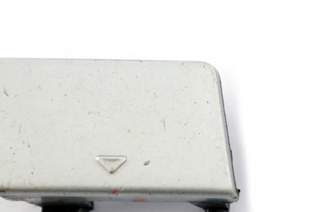 BMW E87 Aletta Occhio di traino Paraurti anteriore Titansilber Silver 7117623 - SKU 0033977-TS - Numero di parte 0033977