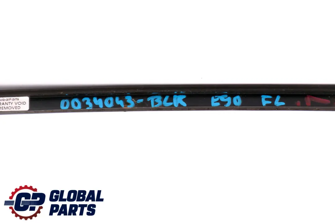 Listwa szyby lewa przód BMW E90 E91 schwarz do o numerze 0034043 Listwa szyby lewa przód BMW E90 E91 schwarz - SKU 0034043-BLK - Numer Części 0034043