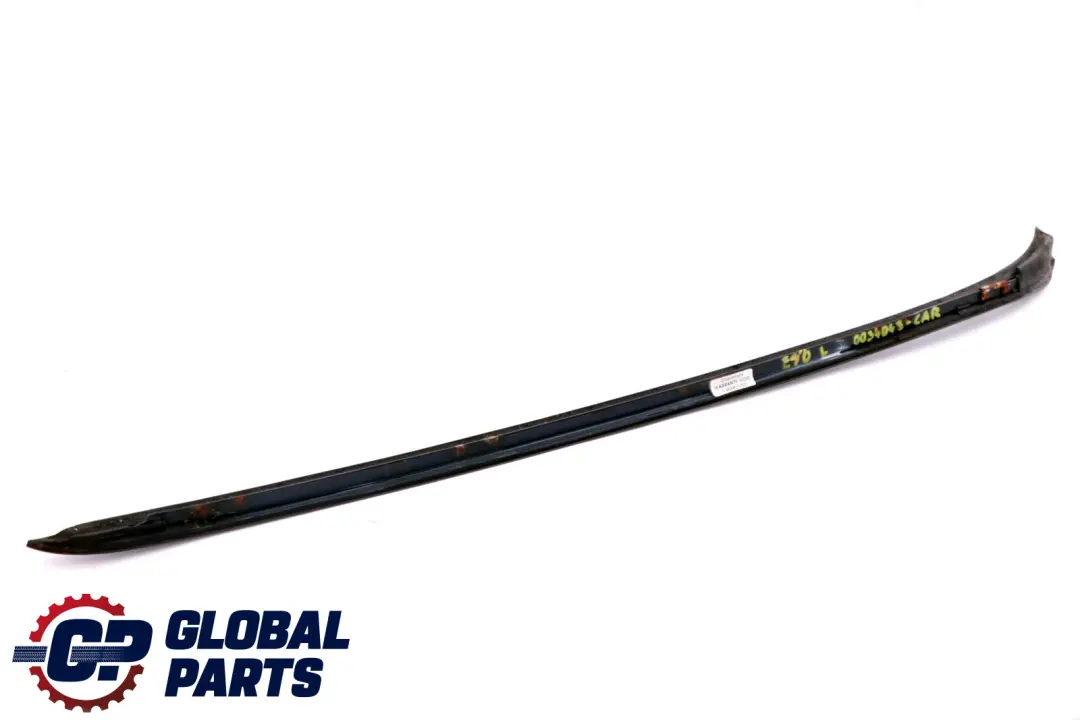 Wasserfangleiste A Gauche Noir de Carbone pour BMW E90 E91 LCI à propos du numéro de pièce 0034043 BMW E90 E91 LCI Wasserfangleiste A Gauche Noir de Carbone - SKU 0034043-CAR - Numéro de pièce 0034043