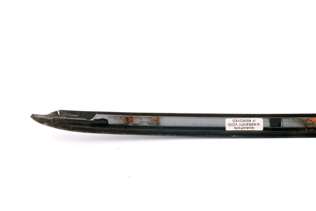 Listwa Szyby Prawy Przód Spacegrau do BMW E90 E91 o numerze 0034043 BMW E90 E91 Listwa Szyby Prawy Przód Spacegrau - SKU 0034043-SCG - Numer Części 0034043