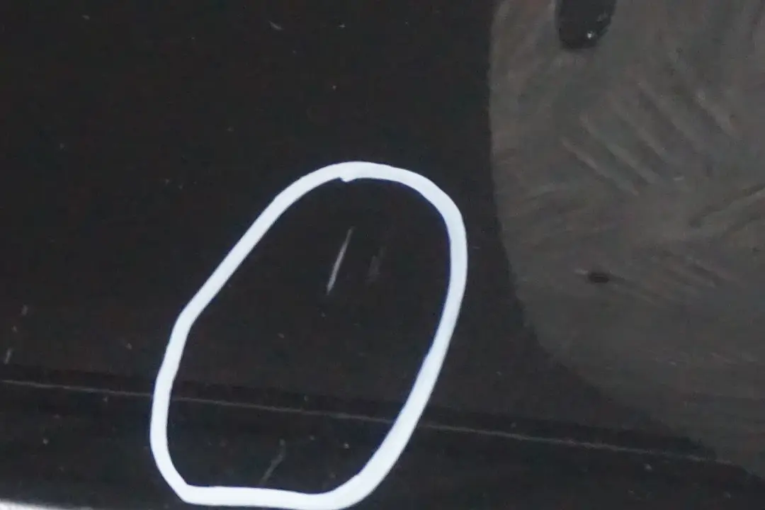 Bas de Porte Droite Noir Sapphire Noir Saphir - 475 pour BMW E92 E93 à propos du numéro de pièce 0034058 BMW E92 E93 Bas de Porte Droite Noir Sapphire Noir Saphir - 475 - SKU 0034058-BS4 - Numéro de pièce 0034058