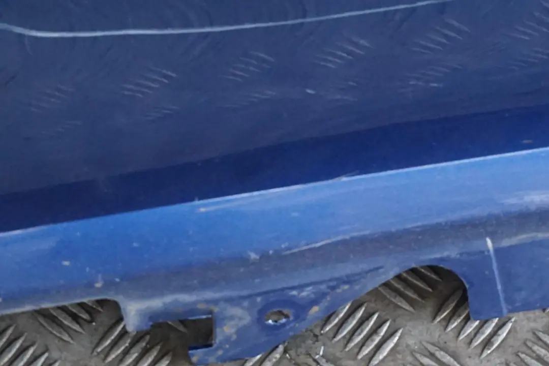 Sill Strip Faldon Lateral Derecho Montegoblau Azul - A51 para BMW E92 1 E93 con número de pieza 0034058 BMW E92 1 E93 Sill Strip Faldon Lateral Derecho Montegoblau Azul - A51 - SKU 0034058-MTB1 - Número de pieza 0034058