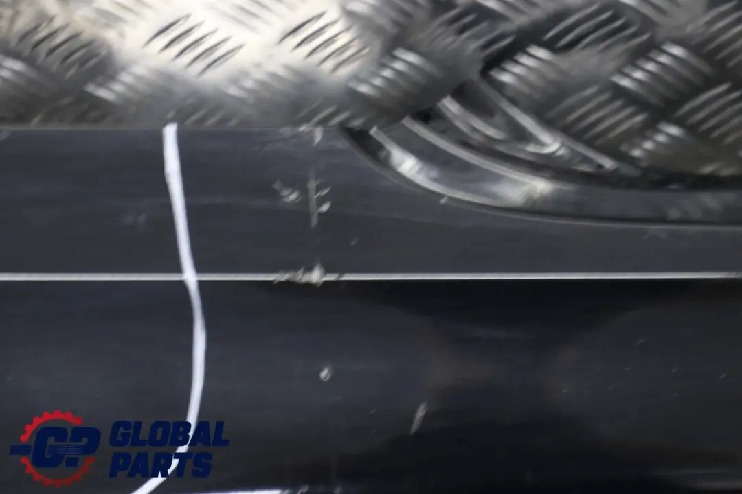 Sill Strip Faldon Lateral Derecho Schwarz 2 Negro - 668 para BMW E92 E93 con número de pieza 0034058 BMW E92 E93 Sill Strip Faldon Lateral Derecho Schwarz 2 Negro - 668 - SKU 0034058-SCH1 - Número de pieza 0034058