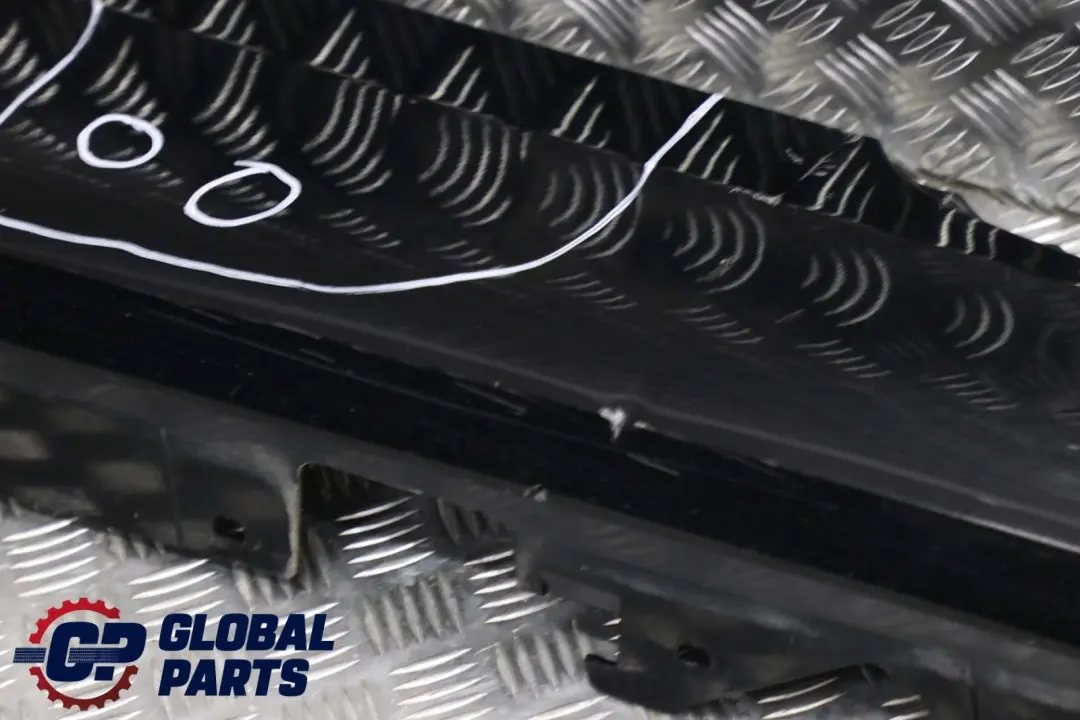Schwellerleiste Blende Schweller Rechts Schwarz 2 - 668 für BMW 3 er E92 E93 mit Teilenummer 0034058 BMW 3 er E92 E93 Schwellerleiste Blende Schweller Rechts Schwarz 2 - 668 - SKU 0034058-SCH1 - Teilenummer 0034058