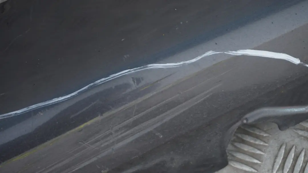 BMW E92 E93 Bas de Porte Peint A Droite Mousseux Graphite - A22 - SKU 0034058-SG - Numéro de pièce 0034058