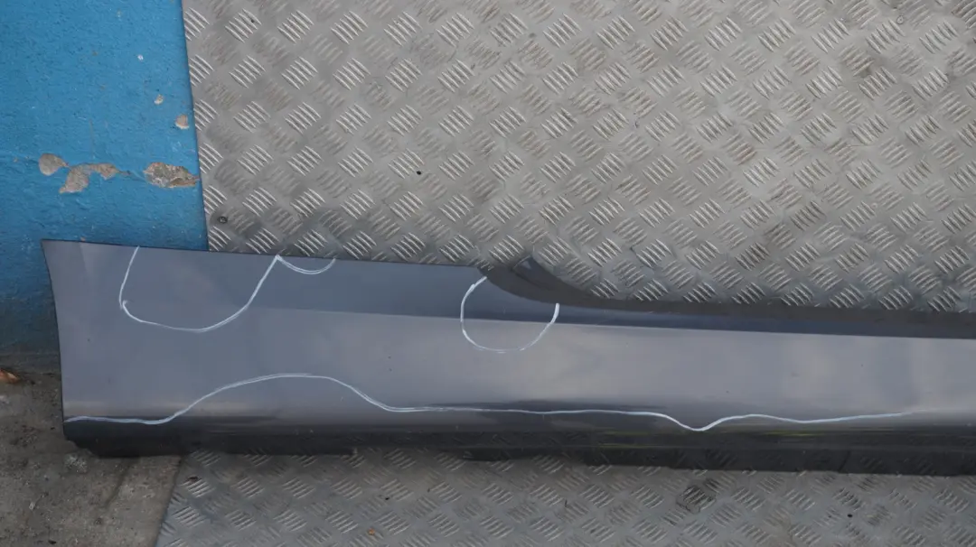 BMW E92 E93 Bas de Porte Peint A Droite Mousseux Graphite - A22 - SKU 0034058-SG - Numéro de pièce 0034058