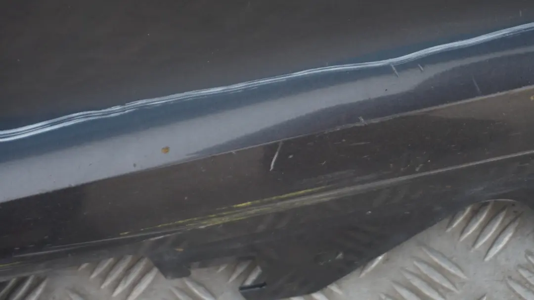 BMW E92 E93 Bas de Porte Peint A Droite Mousseux Graphite - A22 - SKU 0034058-SG - Numéro de pièce 0034058