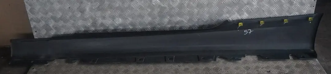 Sill Strip Faldon Lateral Derecho Tiefgruen Deep Green A43 para BMW E92 E93 con número de pieza 0034058 BMW E92 E93 Sill Strip Faldon Lateral Derecho Tiefgruen Deep Green A43 - SKU 0034058-TG - Número de pieza 0034058