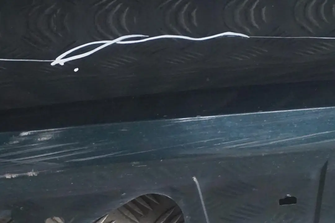 Schwellerleiste Blende Schweller Rechts Tiefgruen Gruen A43 für BMW 3 er E92 E93 mit Teilenummer 0034058 BMW 3 er E92 E93 Schwellerleiste Blende Schweller Rechts Tiefgruen Gruen A43 - SKU 0034058-TG - Teilenummer 0034058