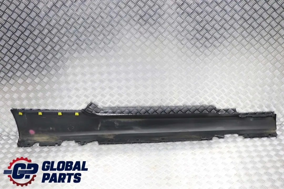 BMW E92 E93 Bas de Porte Seuil A Gauche Noir - 668 - SKU 0034059-SCH1 - Numéro de pièce 0034059