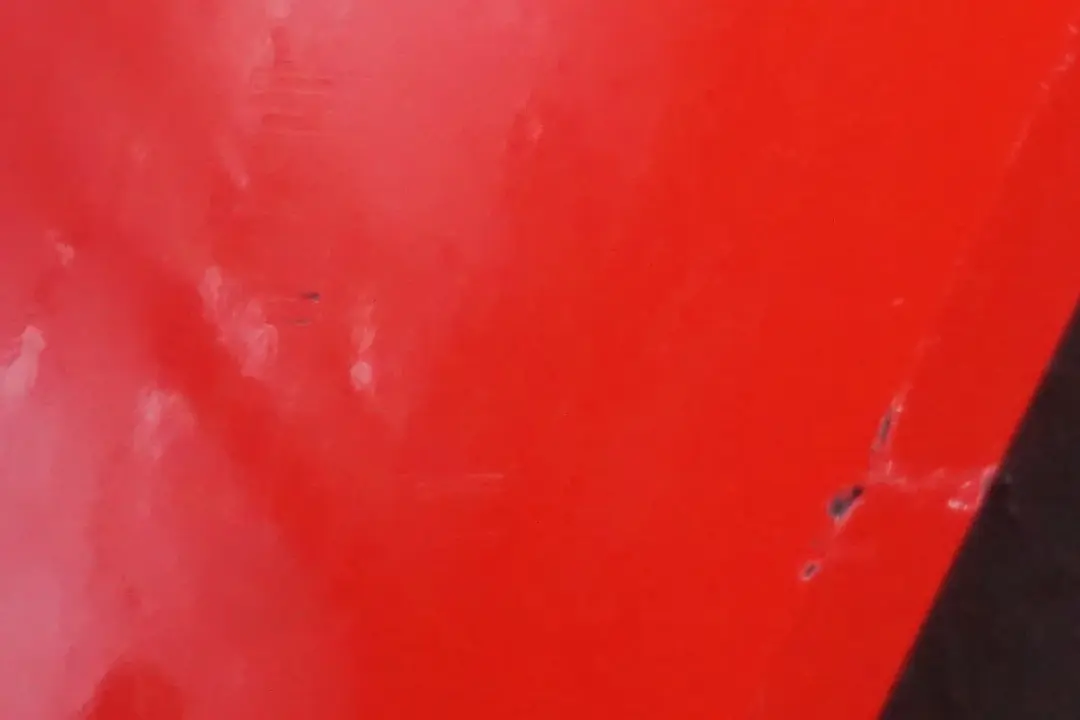 Zderzak tylny tył hellrot do BMW Z4 E85 o numerze 0034437 BMW Z4 E85 Zderzak tylny tył hellrot - SKU 0034437-HELL - Numer Części 0034437