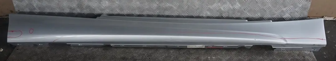 Bas de Porte Seuil Droite Argent Titane pour BMW E81 E82 E88 M Sport à propos du numéro de pièce 0034732 BMW E81 E82 E88 M Sport Bas de Porte Seuil Droite Argent Titane - SKU 0034732-TS2 - Numéro de pièce 0034732