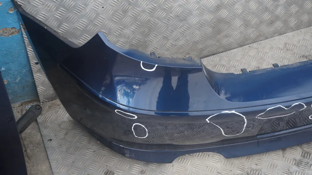 BMW E81 E87 LCI Panel parachoques trasero Tiefseeblau Deep Sea Blue A76 - SKU 0035911-DSB1 - Número de pieza 35911