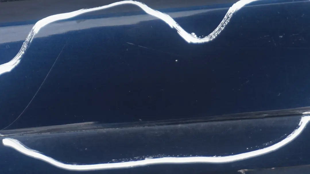 Panel parachoques trasero Tiefseeblau Deep Sea Blue A76 para BMW E81 E87 LCI con número de pieza 35911 BMW E81 E87 LCI Panel parachoques trasero Tiefseeblau Deep Sea Blue A76 - SKU 0035911-DSB1 - Número de pieza 35911