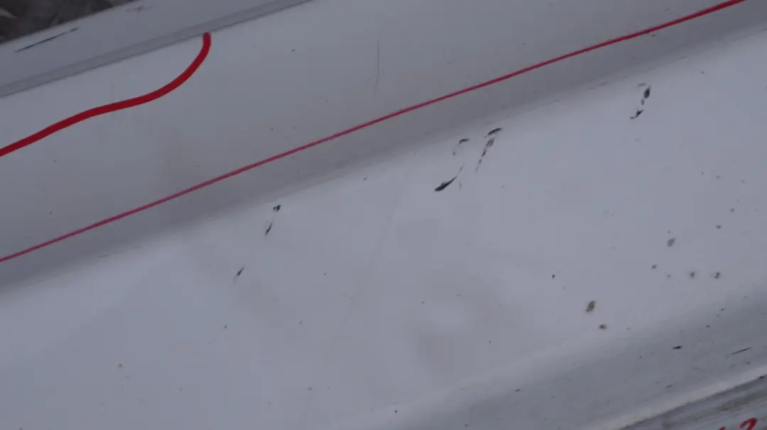 BMW E81 Nakładka próg prawy Alpinweiss 300 - SKU 0036142-AW - Numer Części 0036142