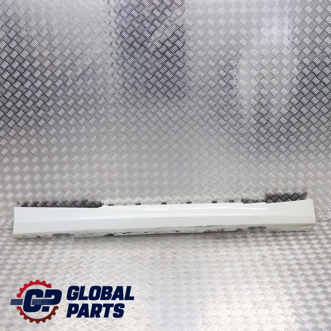 BMW E81 E82 E88 Bas de Porte Couverture Seuil Droite Blanc des Alpes - 300 - SKU 0036142-AW2 - Numéro de pièce 0036142
