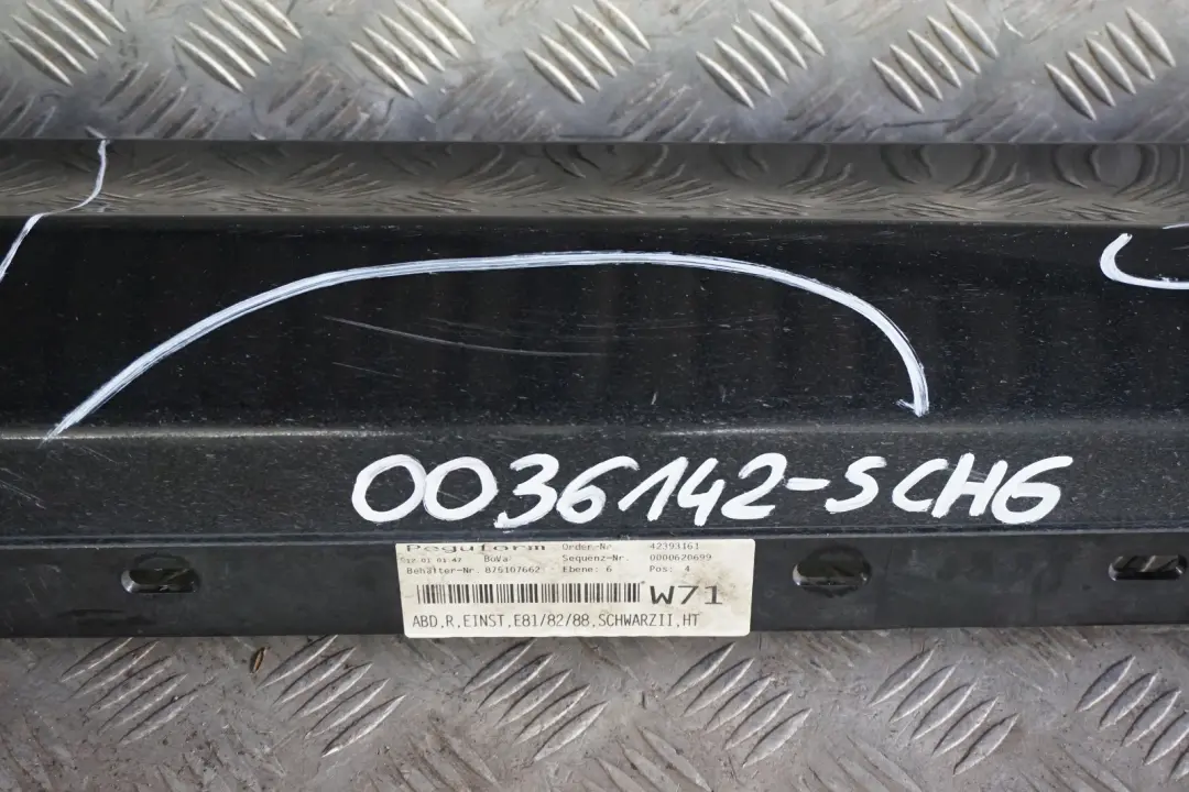 Sill Strip Side Skirt Right O/S Schwarz 2 Black - 66 to BMW 1 Series 6 E81 E82 E88 with Part number 0036142 BMW 1 Series 6 E81 E82 E88 Sill Strip Side Skirt Right O/S Schwarz 2 Black - 66 - SKU 0036142-SCH6 - Part number 0036142