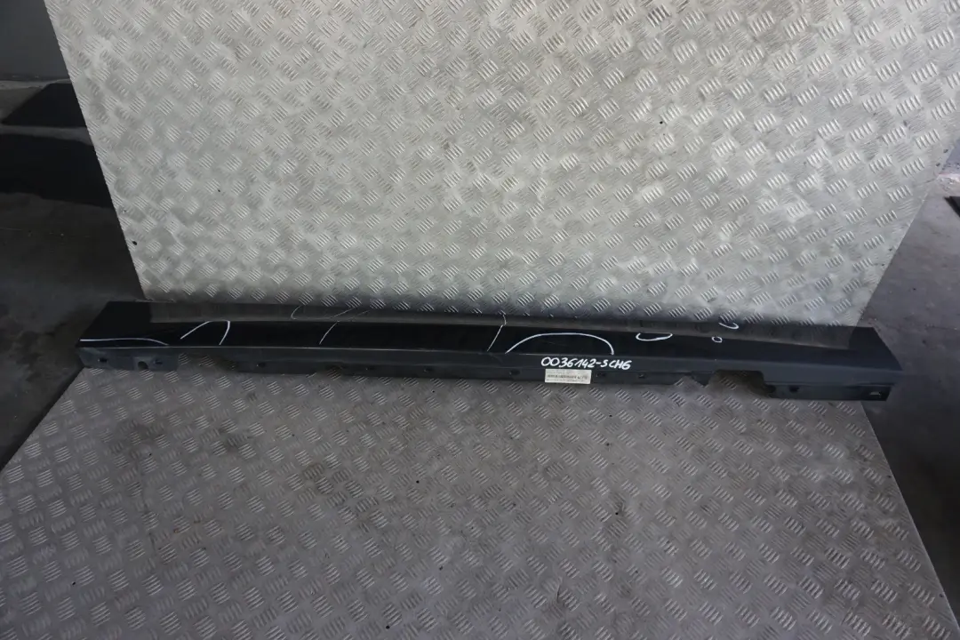 BMW E81 E82 E88 Bas de Porte Couverture Seuil Droite Noir 2 - SKU 0036142-SCH6 - Numéro de pièce 0036142