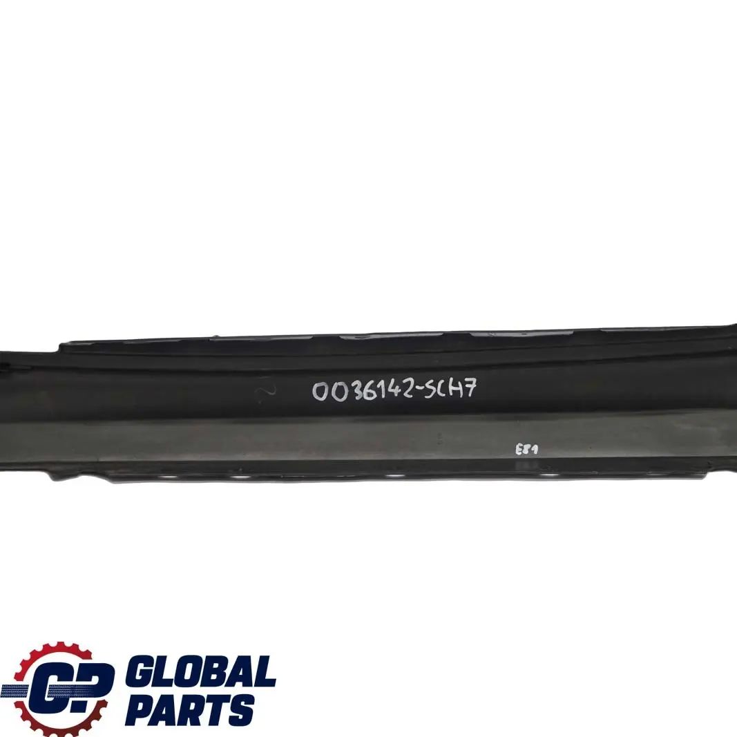 Sill Strip Side Skirt Right Schwarz Black - 668 per BMW E81 E82 E88 con numero di parte 0036142 BMW E81 E82 E88 Sill Strip Side Skirt Right Schwarz Black - 668 - SKU 0036142-SCH7 - Numero di parte 0036142