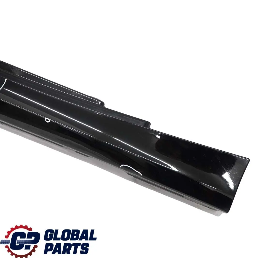 BMW E81 E82 E88 Bas de Porte Couverture Seuil Droite Noir - 668 - SKU 0036142-SCH7 - Numéro de pièce 0036142