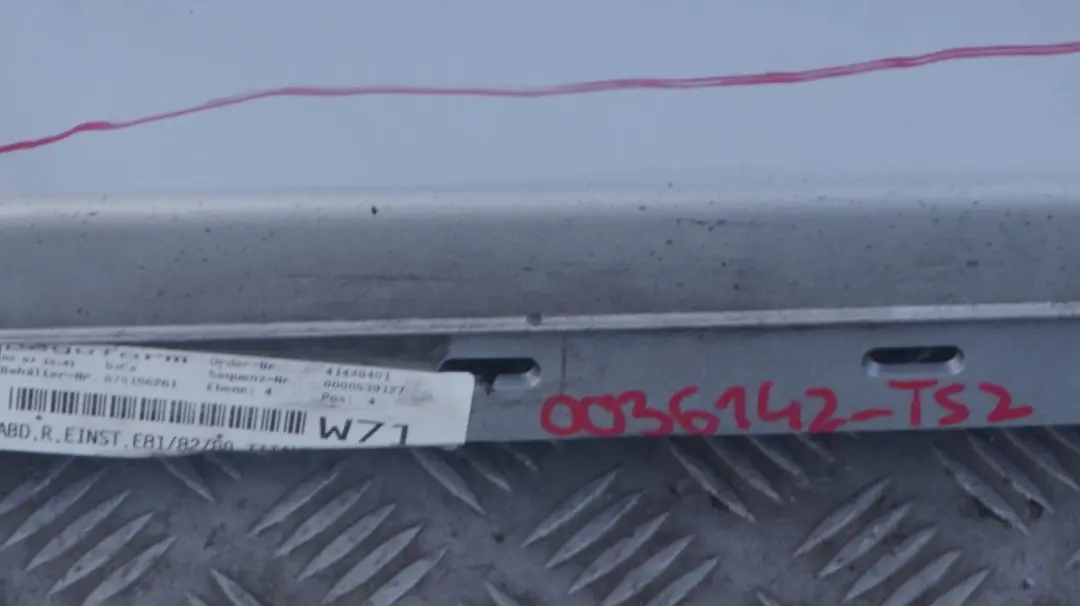 BMW 2 E81 E82 E88 Sill Strip Faldon Lateral Derecho Titansilber Plata - SKU 0036142-TS2 - Número de pieza 0036142