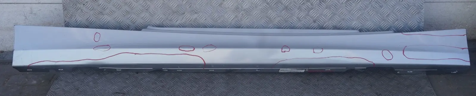 BMW E81 E82 E88 Bas de Porte Couverture Seuil Droite Argent Titane Argent 354