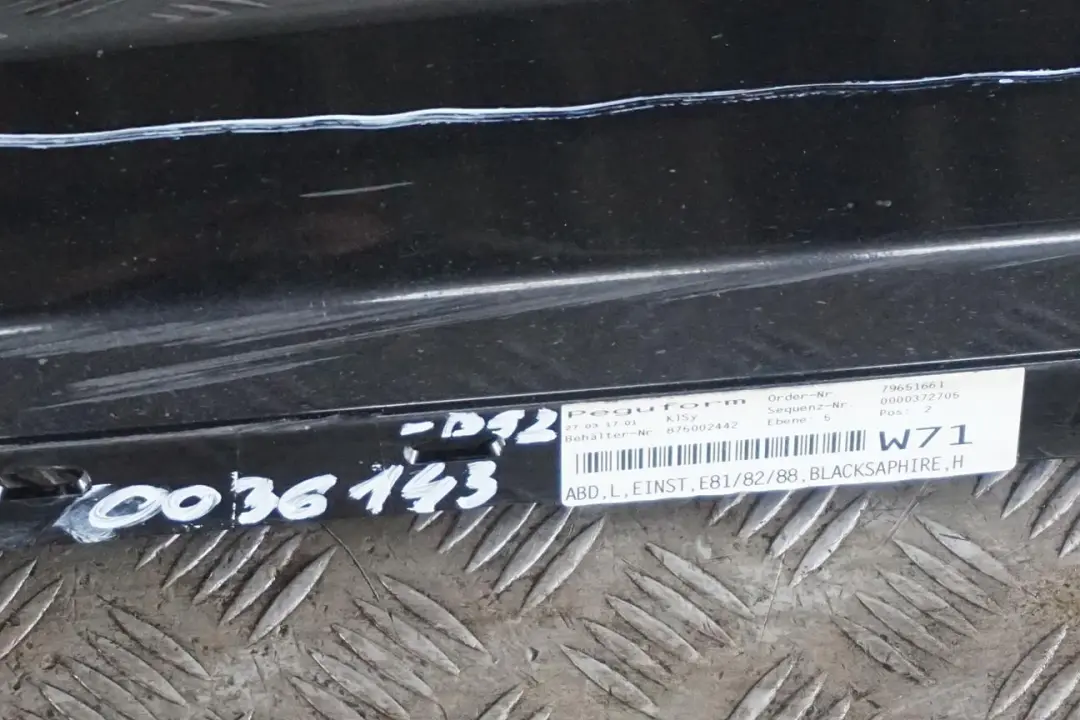 BMW E81 E82 E88 Bas de Porte Couverture Seuil A Gauche Noir Sapphire Noir - SKU 0036143-BS2 - Numéro de pièce 0036143