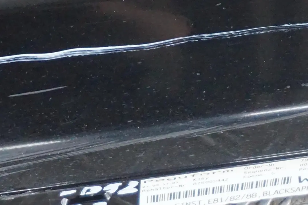 Listón de umbral faldón lateral izquierdo Zafiro negro metalizado para BMW E81 E82 con número de pieza 0036143 BMW E81 E82 Listón de umbral faldón lateral izquierdo Zafiro negro metalizado - SKU 0036143-BS2 - Número de pieza 0036143