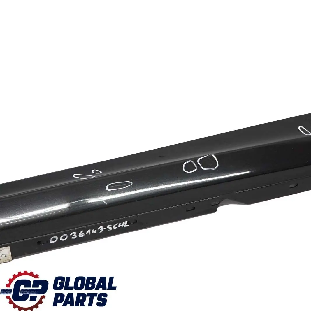 Listello Portiera Apertura Gonna SX Sapphire Nera per BMW E81 E82 E88 con numero di parte 0036143 BMW E81 E82 E88 Listello Portiera Apertura Gonna SX Sapphire Nera - SKU 0036143-SCH2 - Numero di parte 0036143