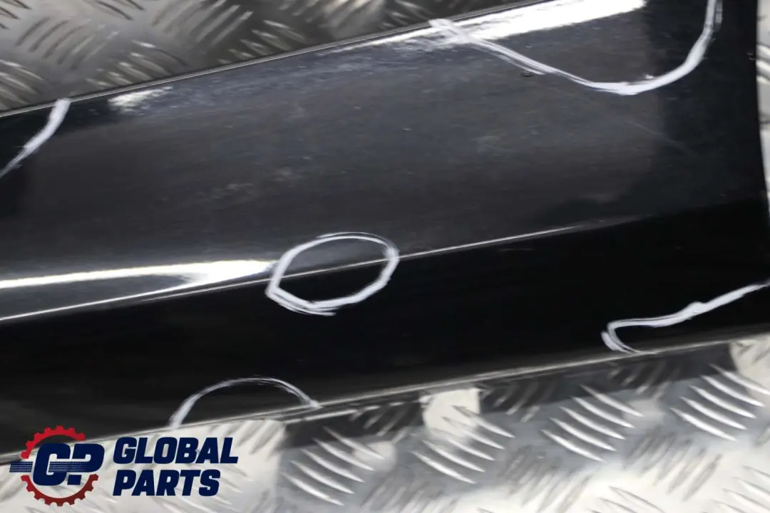 BMW E81 E82 E88 Bas de Porte Couverture Seuil Gauche de Coloris Noir - SKU 0036143-SCH4 - Numéro de pièce 51770036143