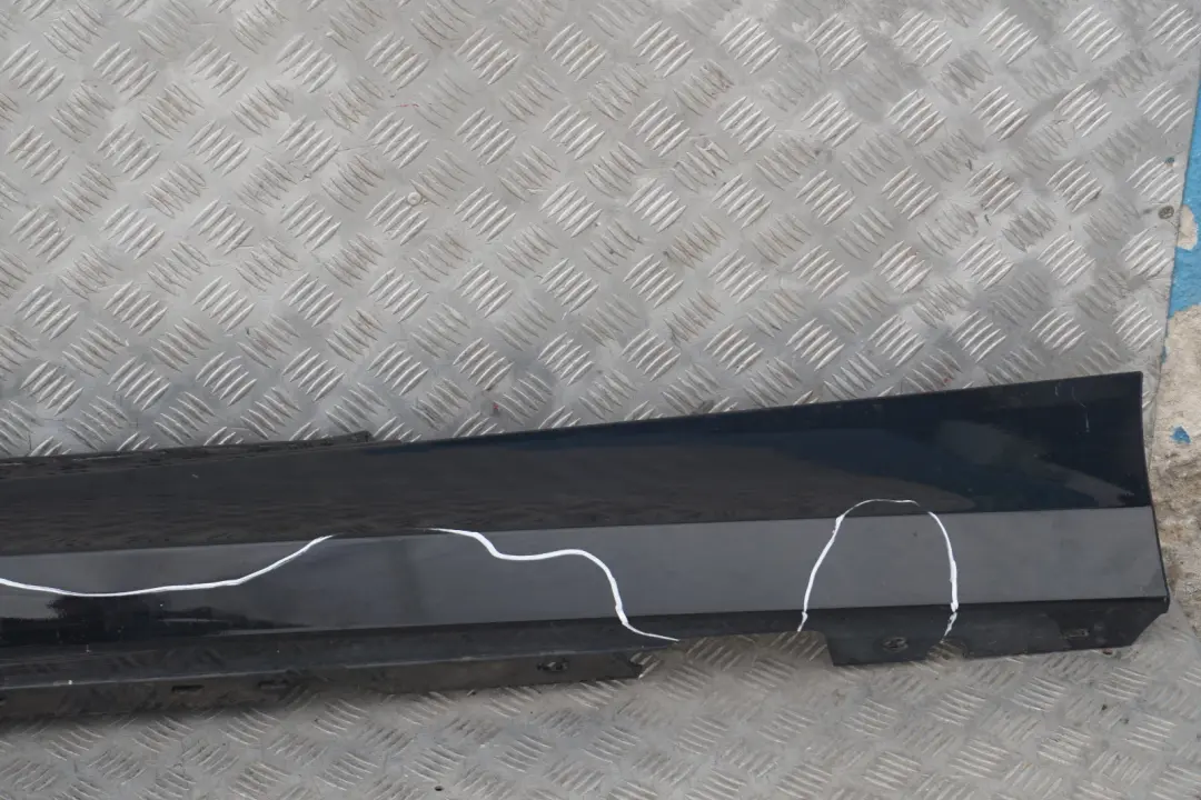 BMW E81 E82 E88 Bas de Porte Couverture Seuil A Gauche Noir - SKU 0036143-SCH7 - Numéro de pièce 0036143