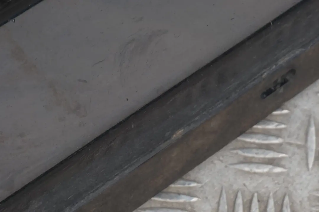 BMW E81 E82 E88 Listello Portiera Apertura Gonna SX Nero - SKU 0036143-SCH7 - Numero di parte 0036143