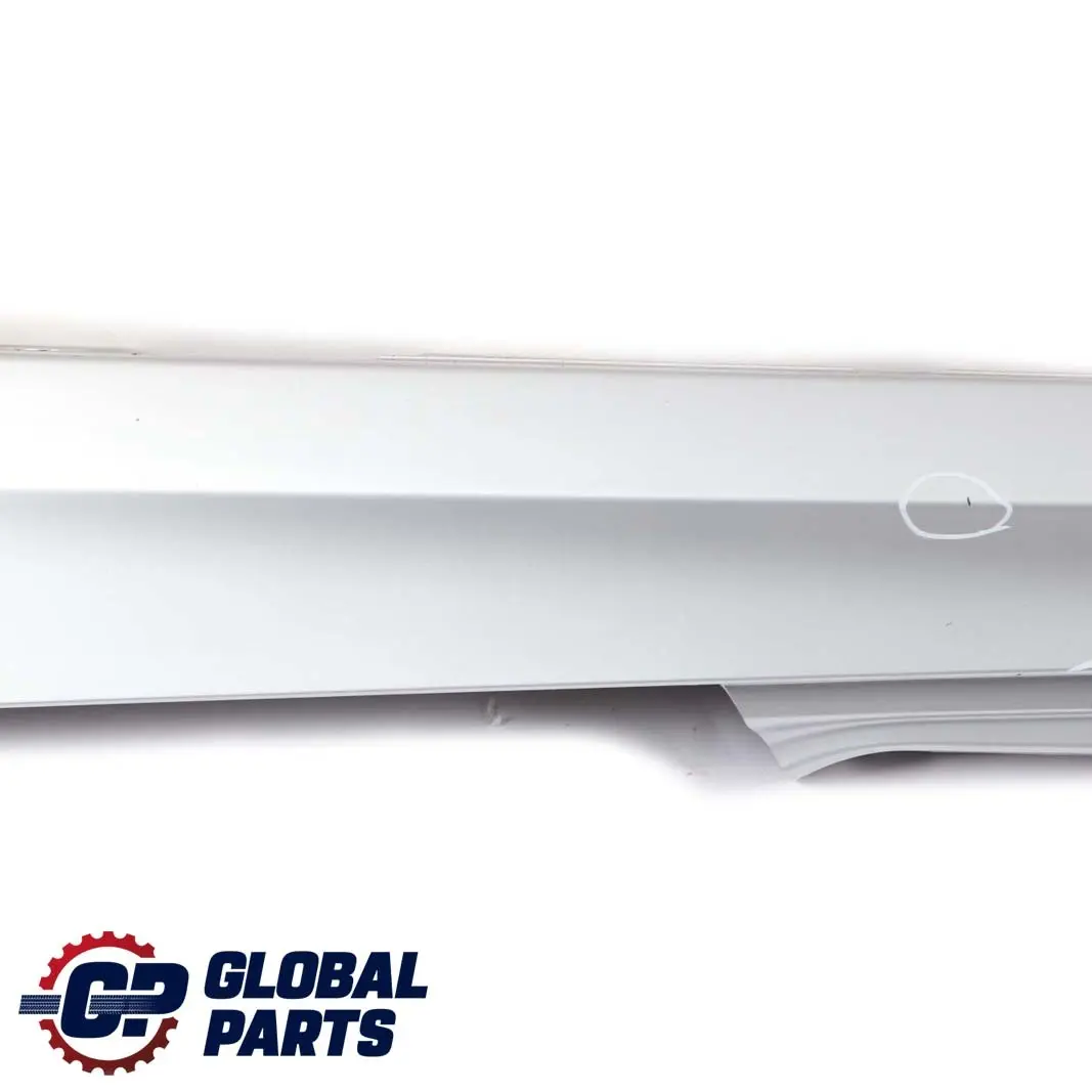 Nakładka na próg lewy titansilber 354 do BMW 1 E81 o numerze 0036143 BMW 1 E81 Nakładka na próg lewy titansilber 354 - SKU 0036143-TS1 - Numer Części 0036143