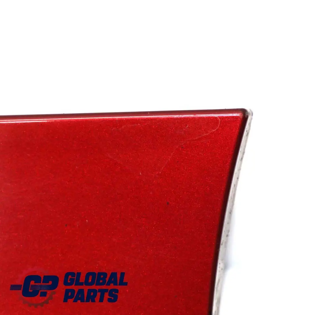 Faldon Inzquierdo Vermilionrot Rojo metalizado A82 para BMW E81 E82 con número de pieza 0036143 BMW E81 E82 Faldon Inzquierdo Vermilionrot Rojo metalizado A82 - SKU 0036143-VER - Número de pieza 0036143